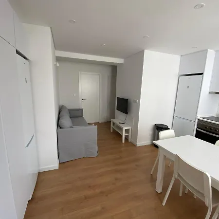 Carcavelos Shared Serviced 11 Oeiras