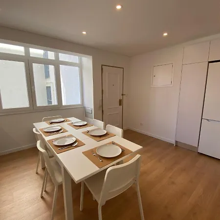 Carcavelos Shared Serviced 11 *